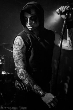 Wokalista Possession odszedł z zespołu