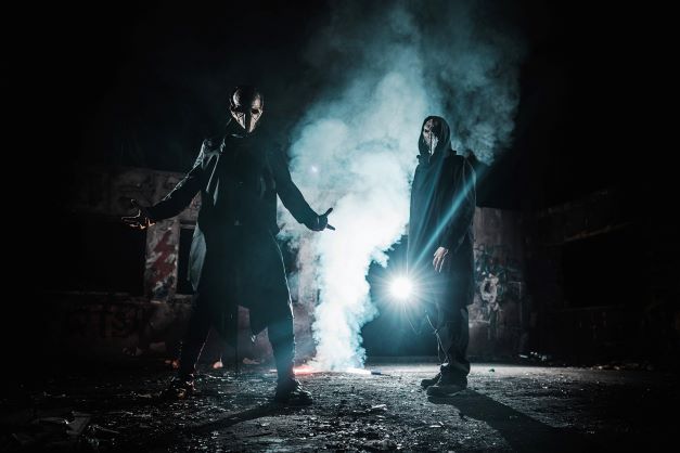 Debiut tajemniczego duetu MERESIN już 11 marca