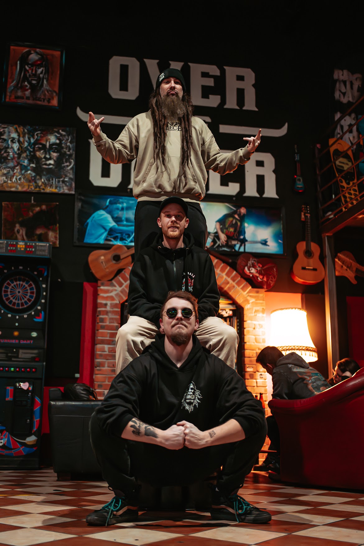 Over The Under wracają z nową muzyką i aktywnością koncertową